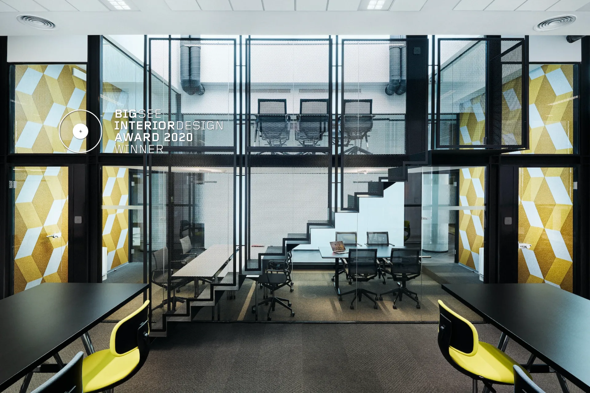 Mai mult decât un birou